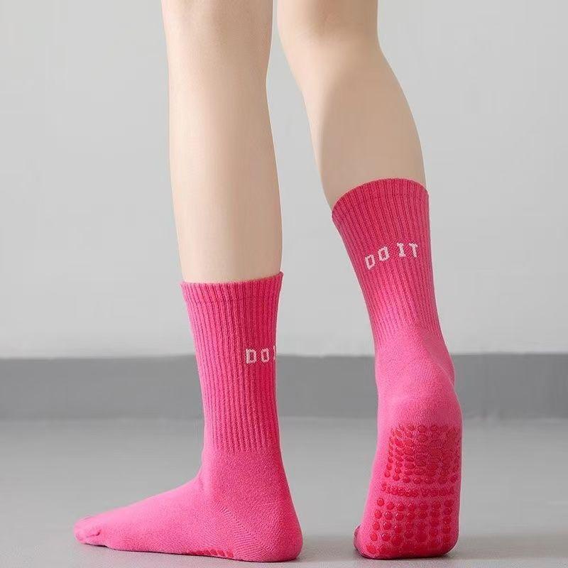 1 Pasang Kaus Kaki Yoga Olahra - Yoga & Fitness Center ulasan dan harga
